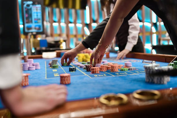 High-limit tables for experienced players High-limit BandarQ table