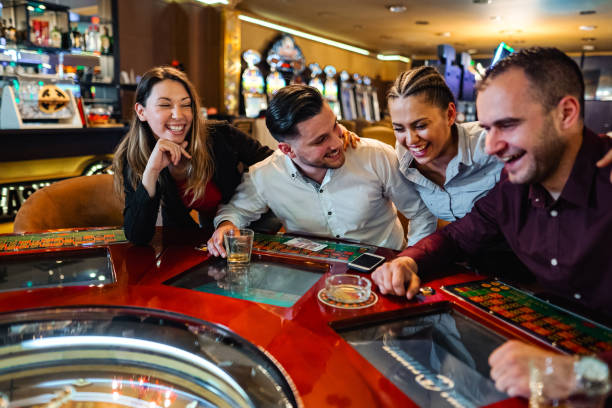 Sic Bo dice roll Sic Bo dice roll and betting layout